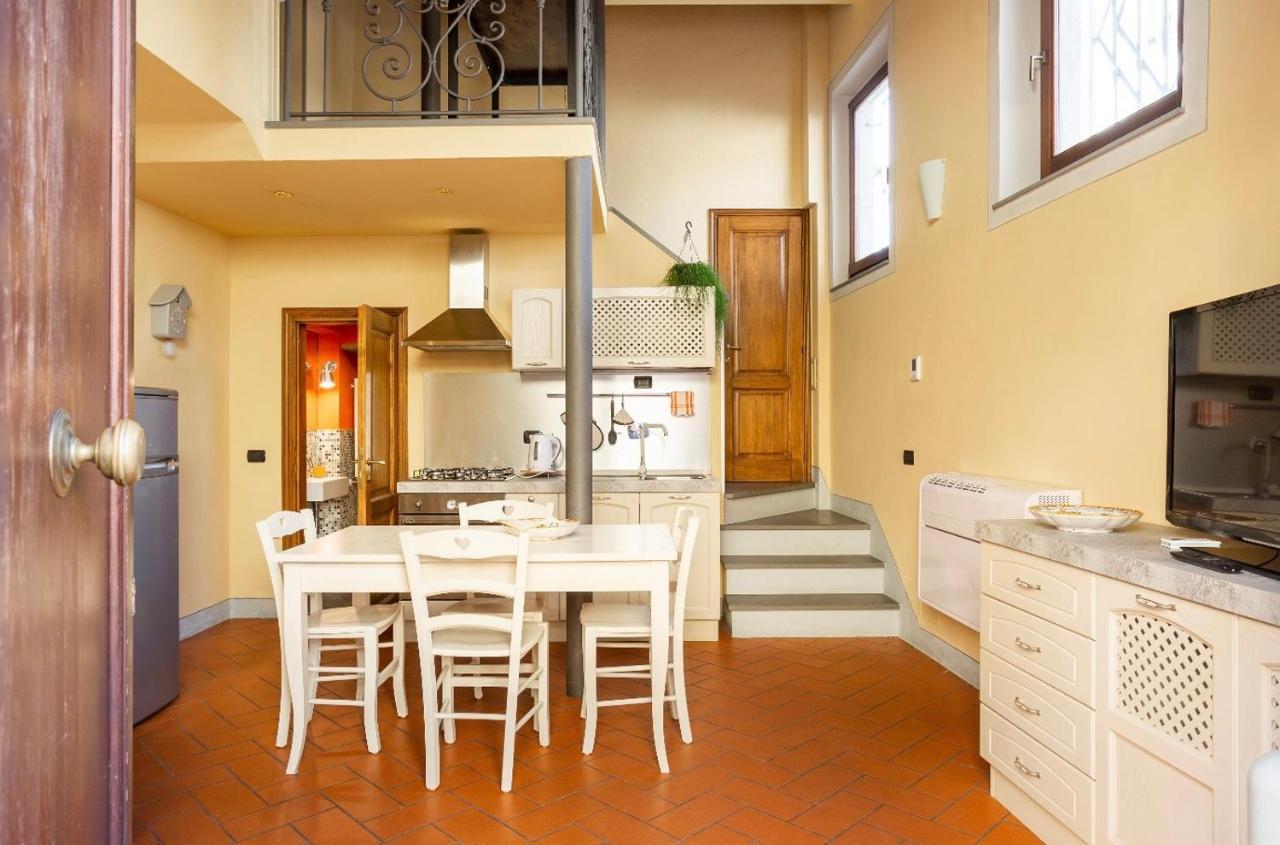 Cozy Classic Italian House Near Santa Croce, On The Lungarno Apartment Florenţa Exterior foto